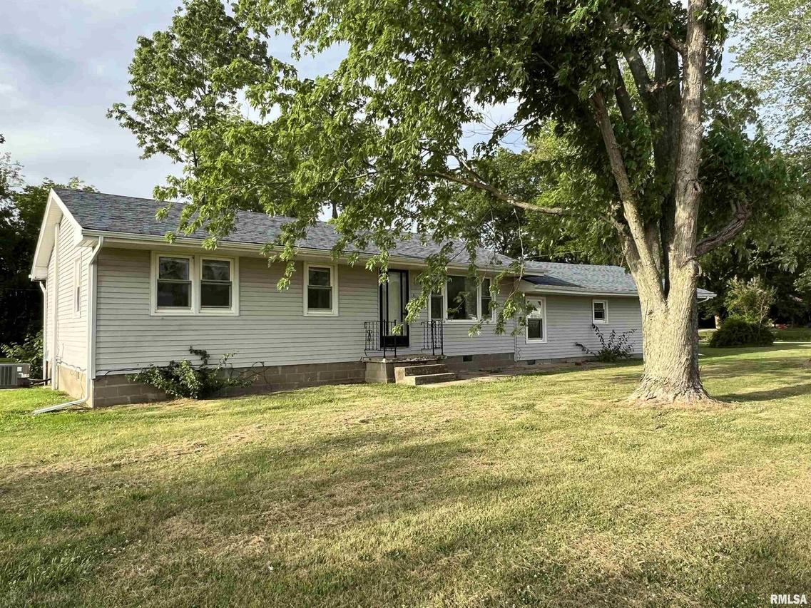 9739 N Nagel Ln., Opdyke, IL 62872