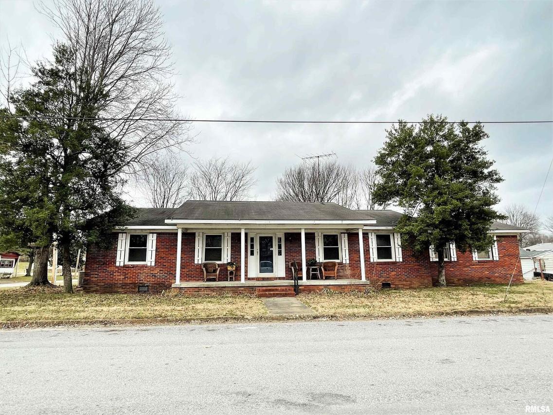 201 Crockett St., Brookport, IL 62910