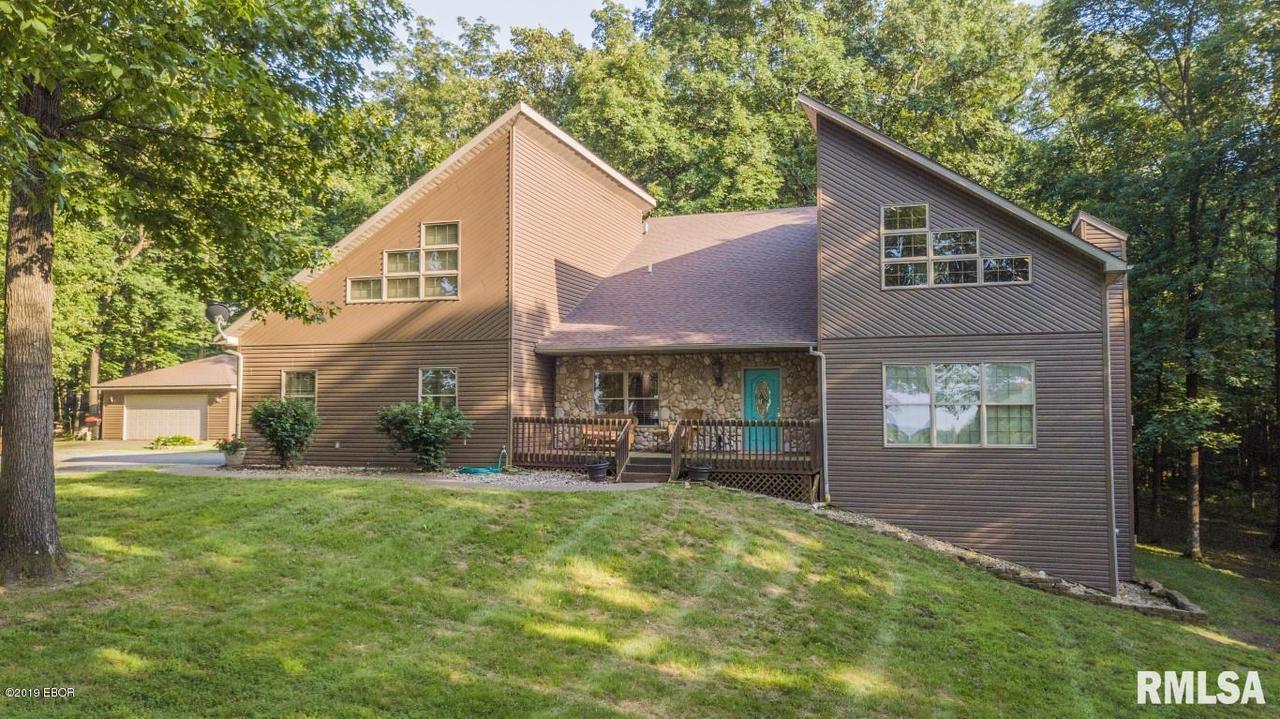 11744 Harmony Church Rd., West Frankfort, IL 62896