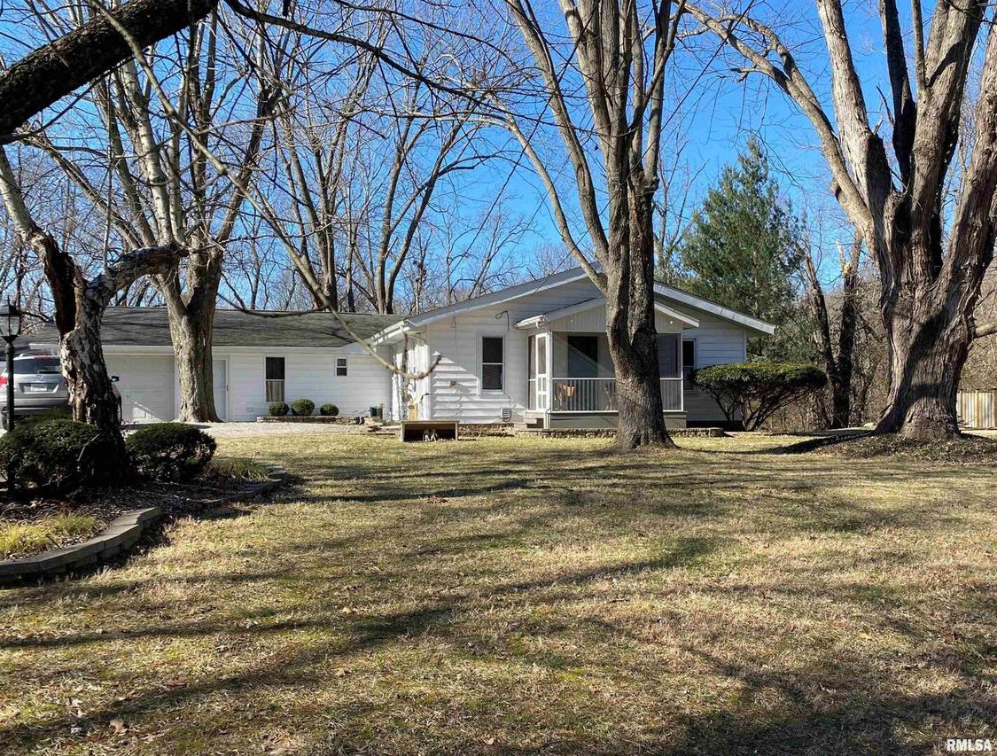 33 Wolf Hill Rd., Murphysboro, IL 62966