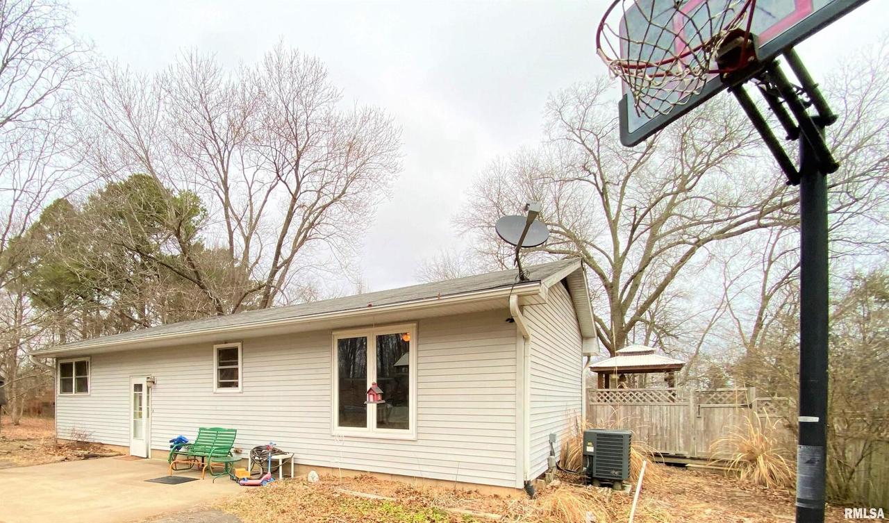 21 Banks Ln., Carbondale, IL 62902