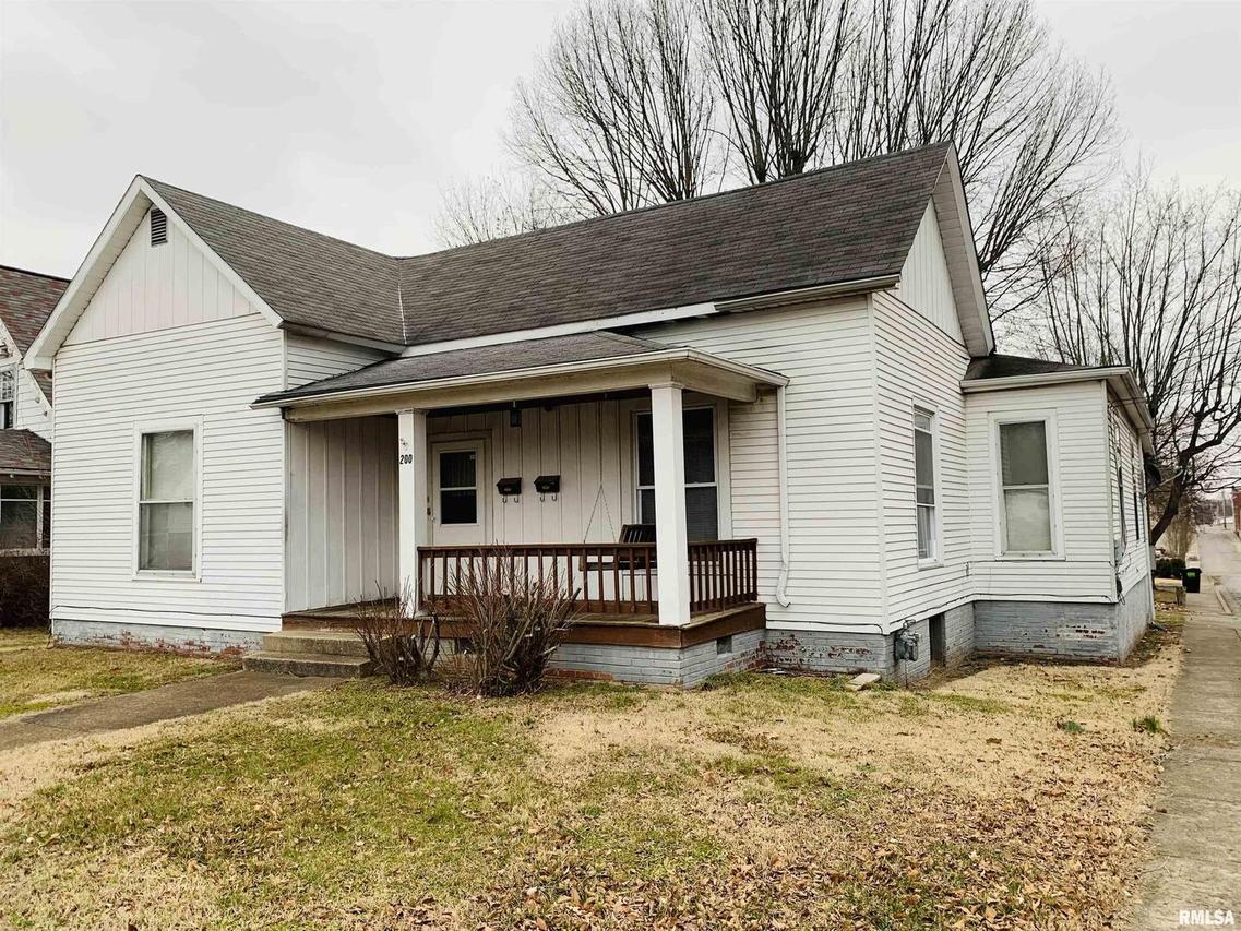 200 N Webster St., Harrisburg, IL 62946