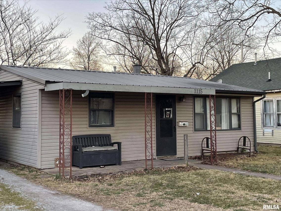 1115 Ophia St., Metropolis, IL 62960
