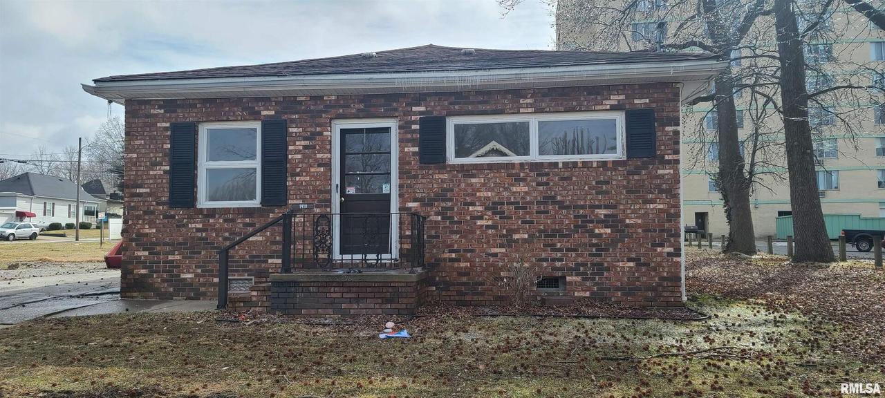 1410 E Poplar St., West Frankfort, IL 62896