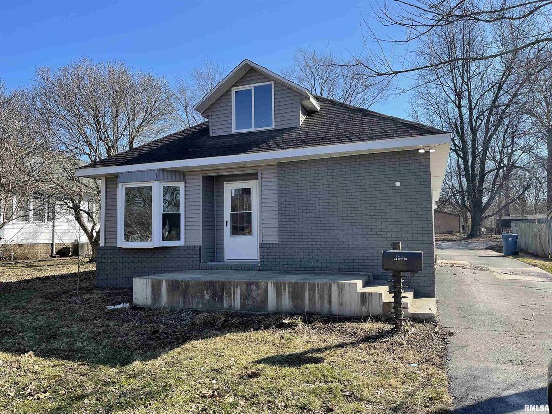 734 S Division St., Carterville, IL 62918