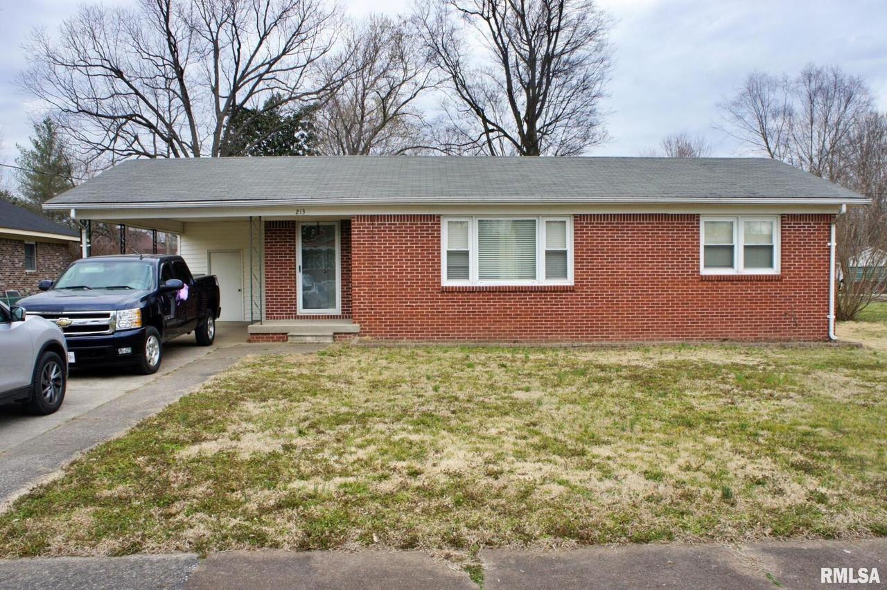 213 E 3rd St., Brookport, IL 62910