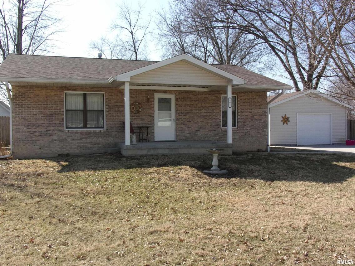 401 W Lake St., Salem, IL 62881