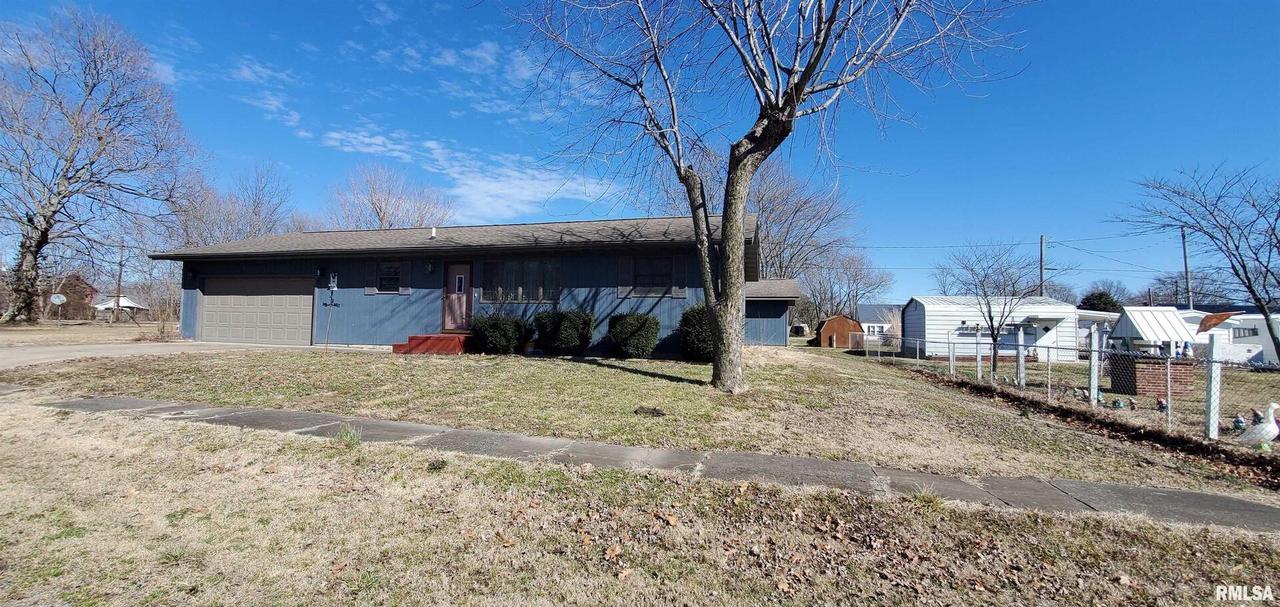 1011 Cherry St. #A, Willisville, IL 62997