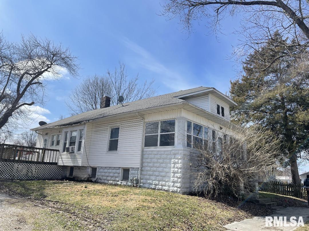 517 W Broadway St., Centralia, IL 62801