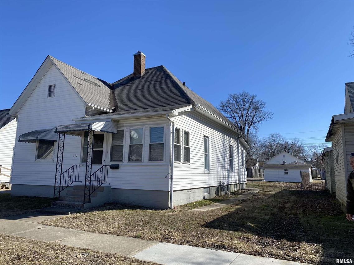 612 N 13th St., Herrin, IL 62948