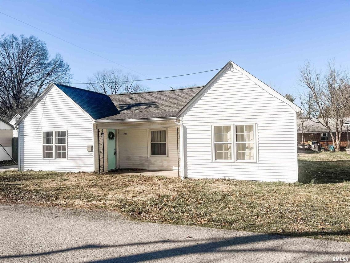 901 W Laurel St., Carbondale, IL 62901