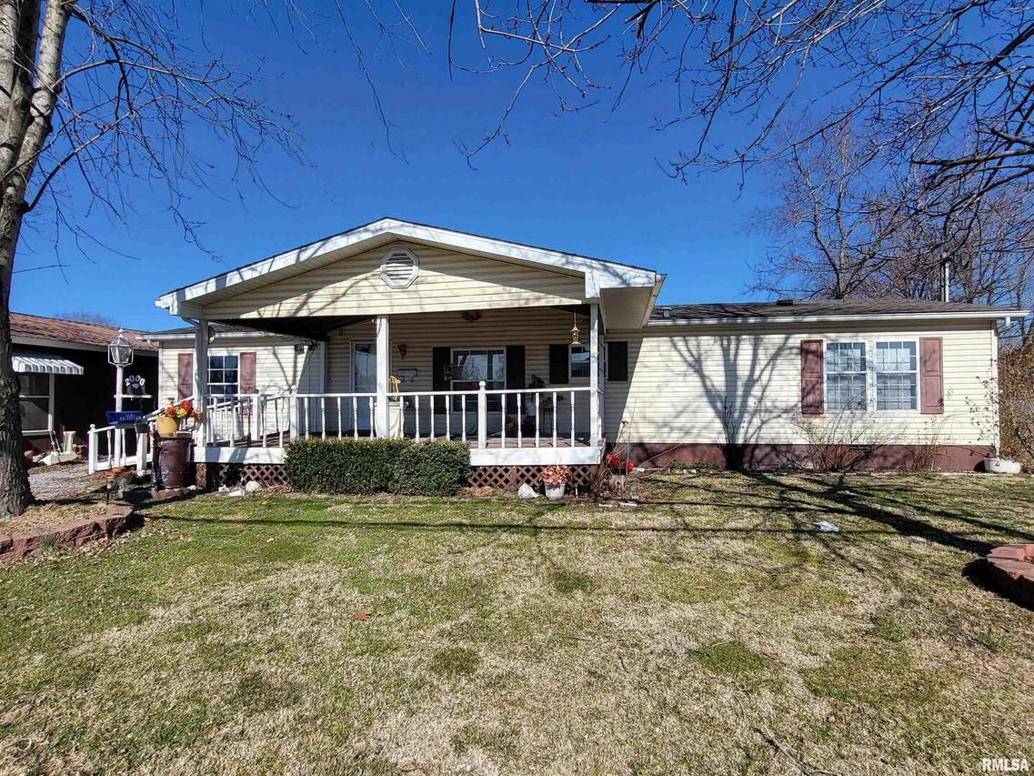 2000 Locust St., Eldorado, IL 62930