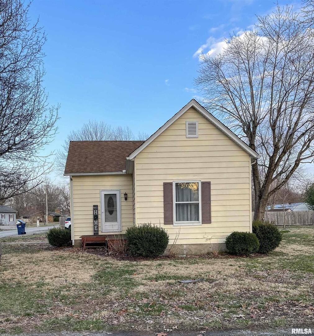 202 S Jenette Ave., Buckner, IL 62819