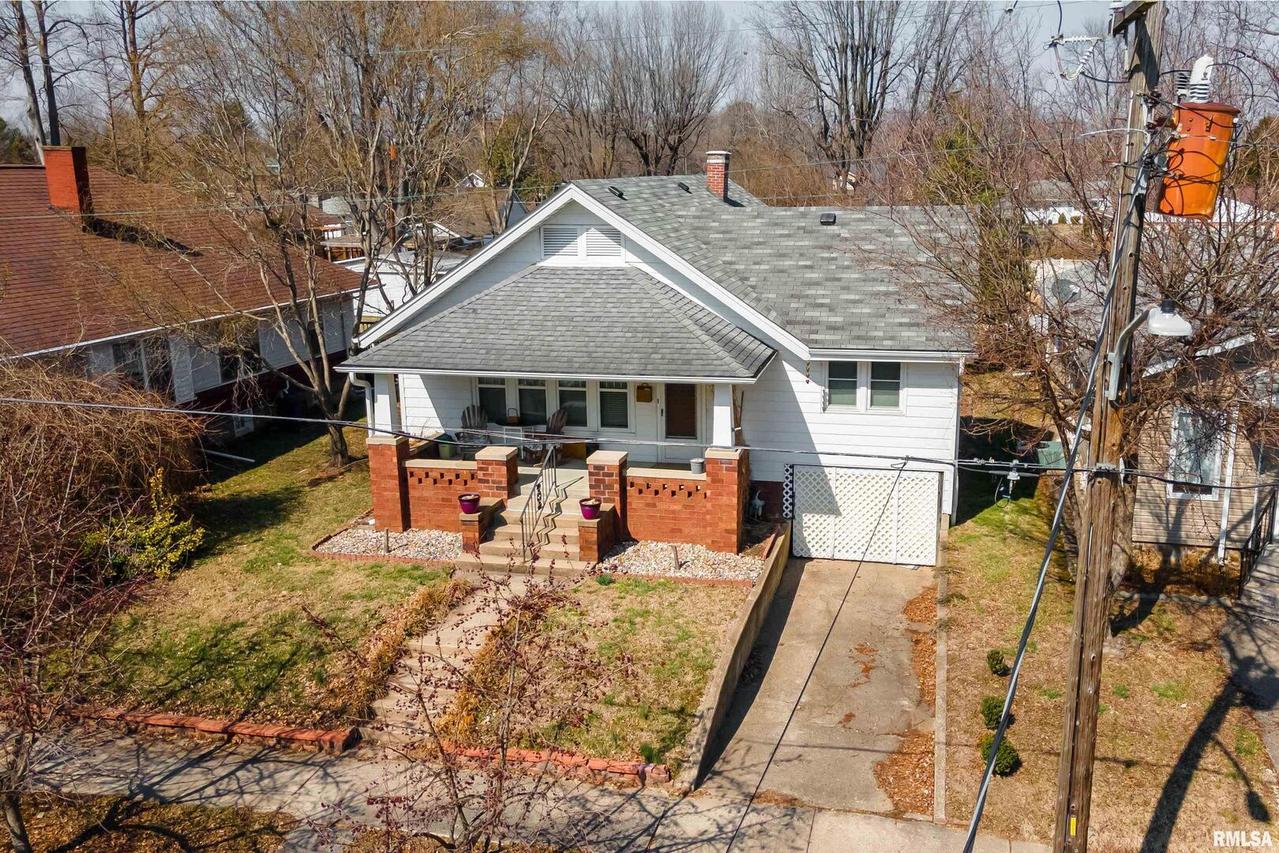 2222 Clay St., Murphysboro, IL 62966