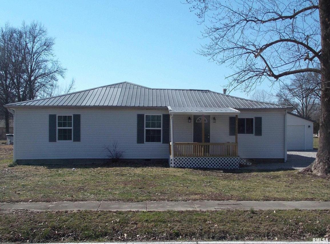 513 S Wood St., Odin, IL 62870