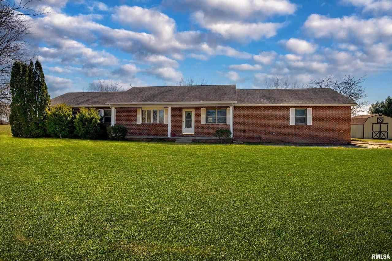 15671 Crabtree School Rd., Marion, IL 62959