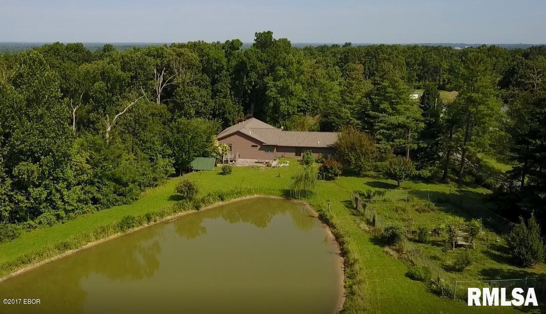 2735 Dogwood Rd., Carbondale, IL 62902