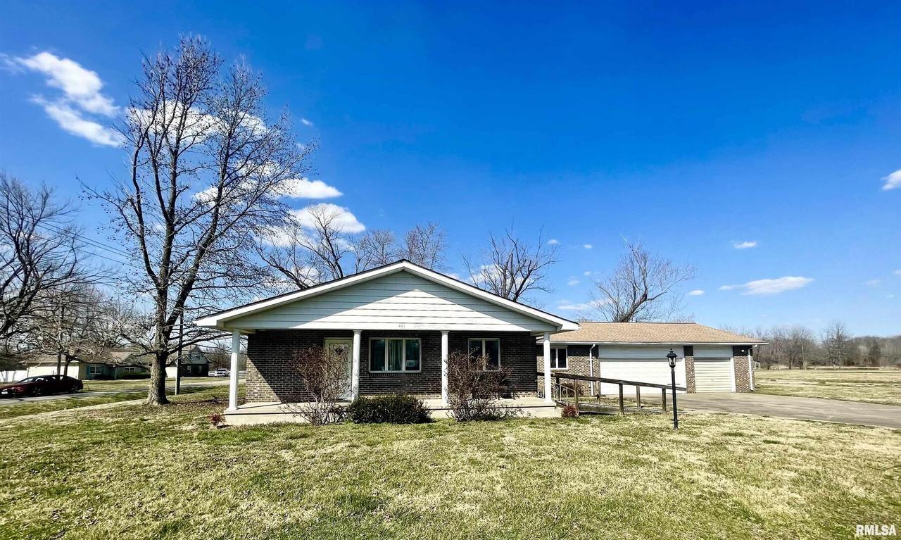 401 E 9th St., West Frankfort, IL 62896