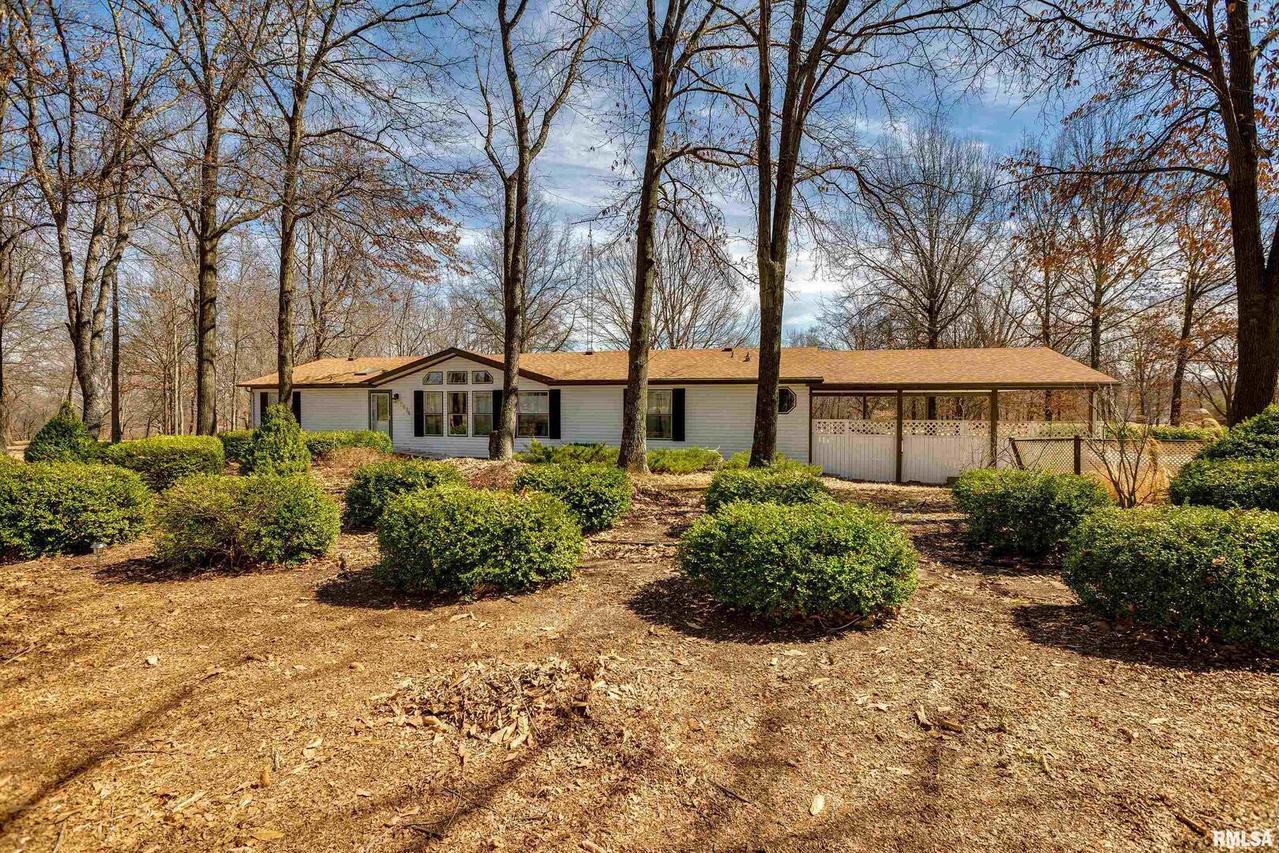 9674 N Rainbow Ln., Mt Vernon, IL 62864