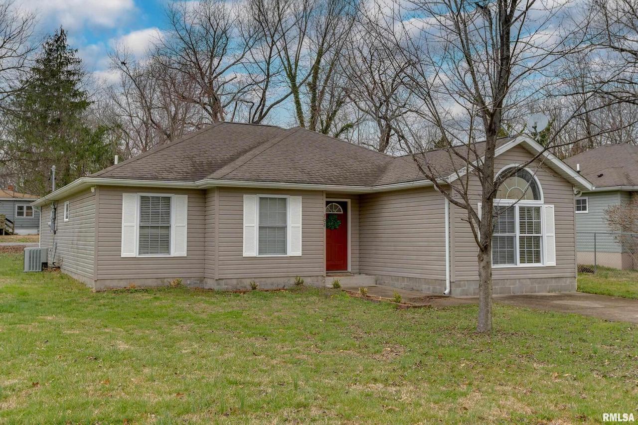 702 N Allyn St., Carbondale, IL 62901