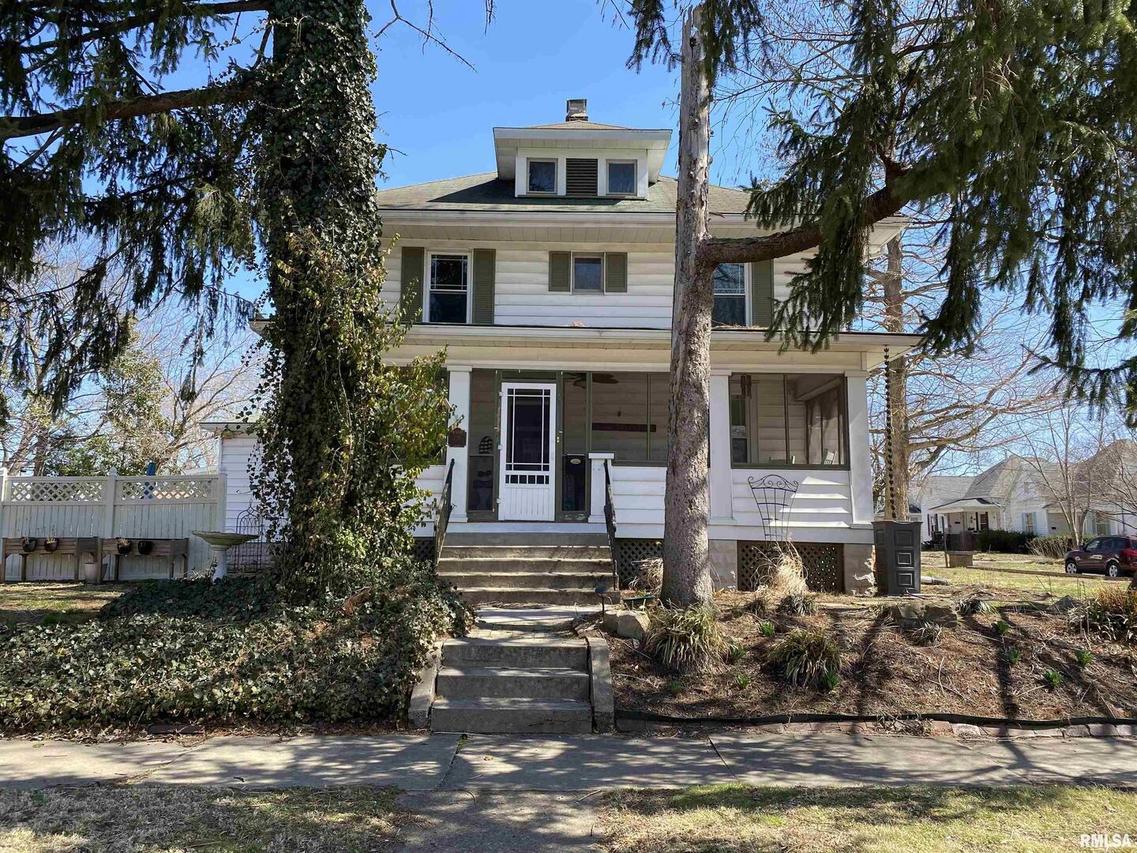226 S 19th St., Murphysboro, IL 62966