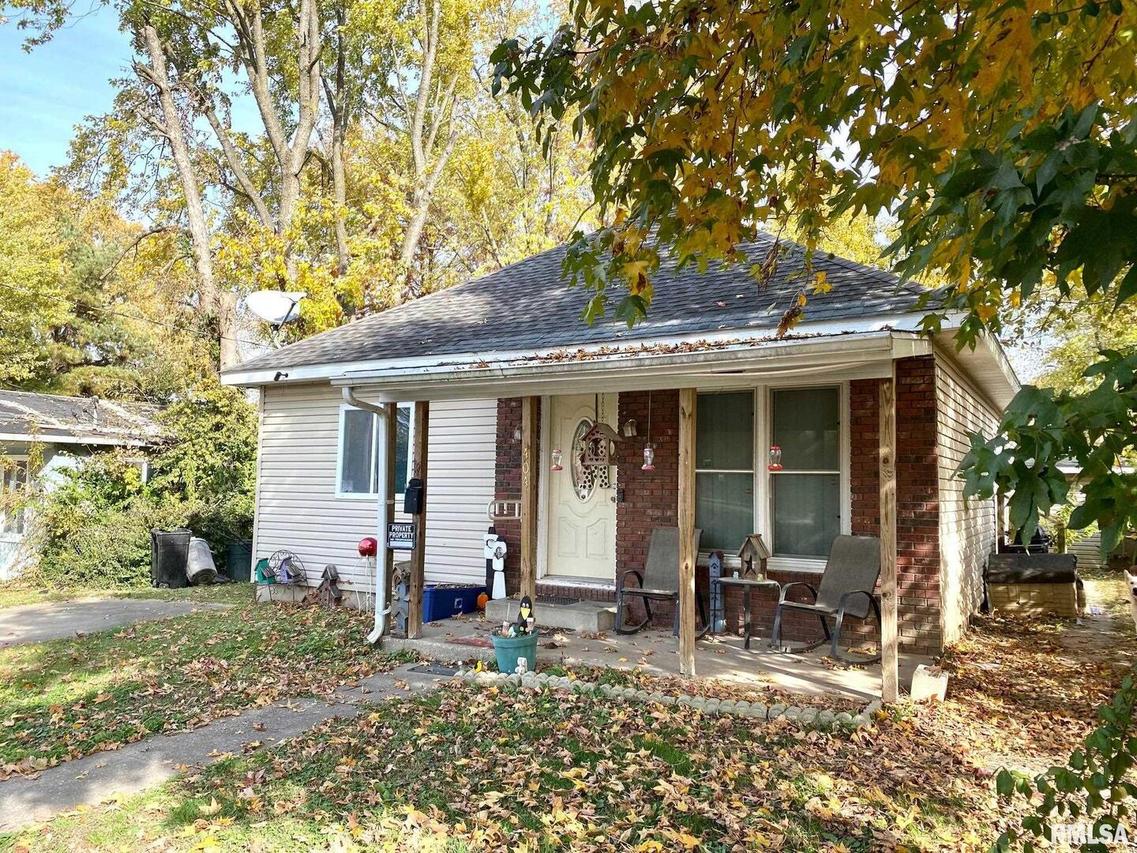 404 N Cochran St., West Frankfort, IL 62896