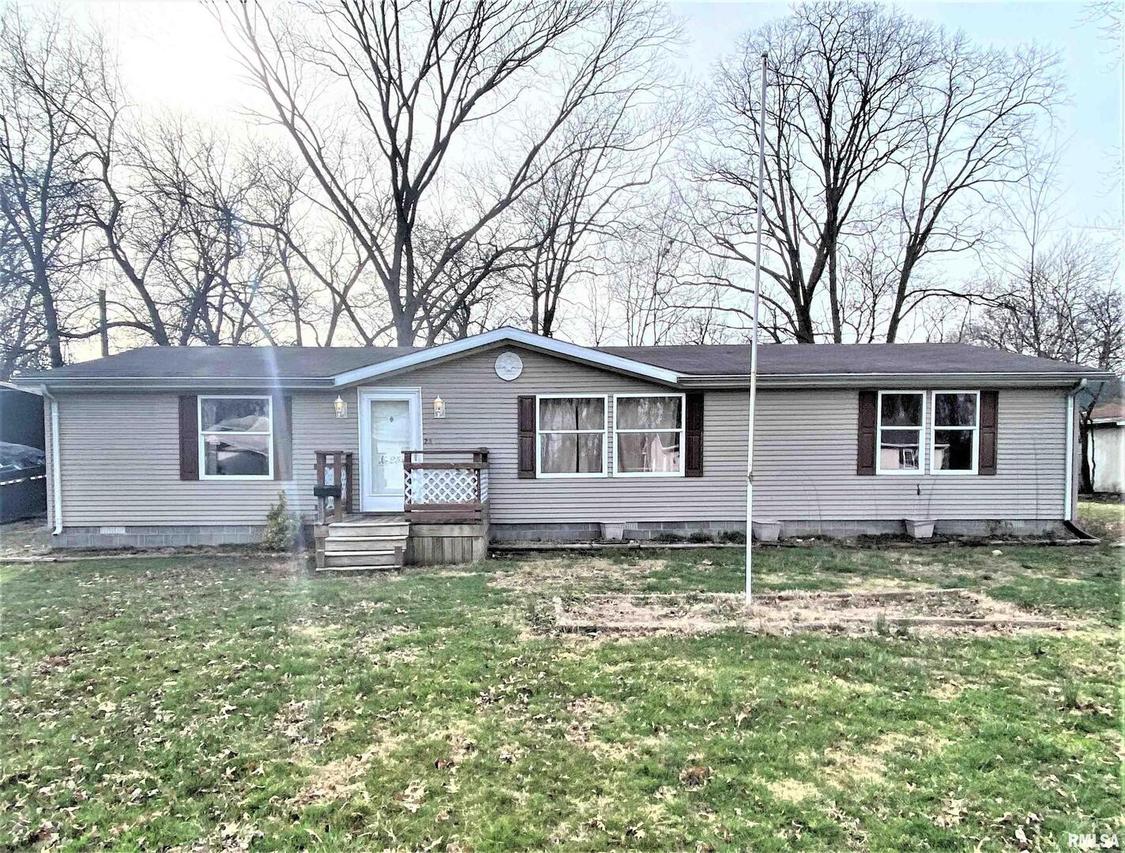 254 Austin Ave., Flora, IL 62839