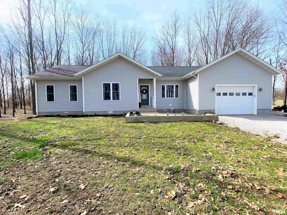 235 Eblin Rd., Texico, IL 62889