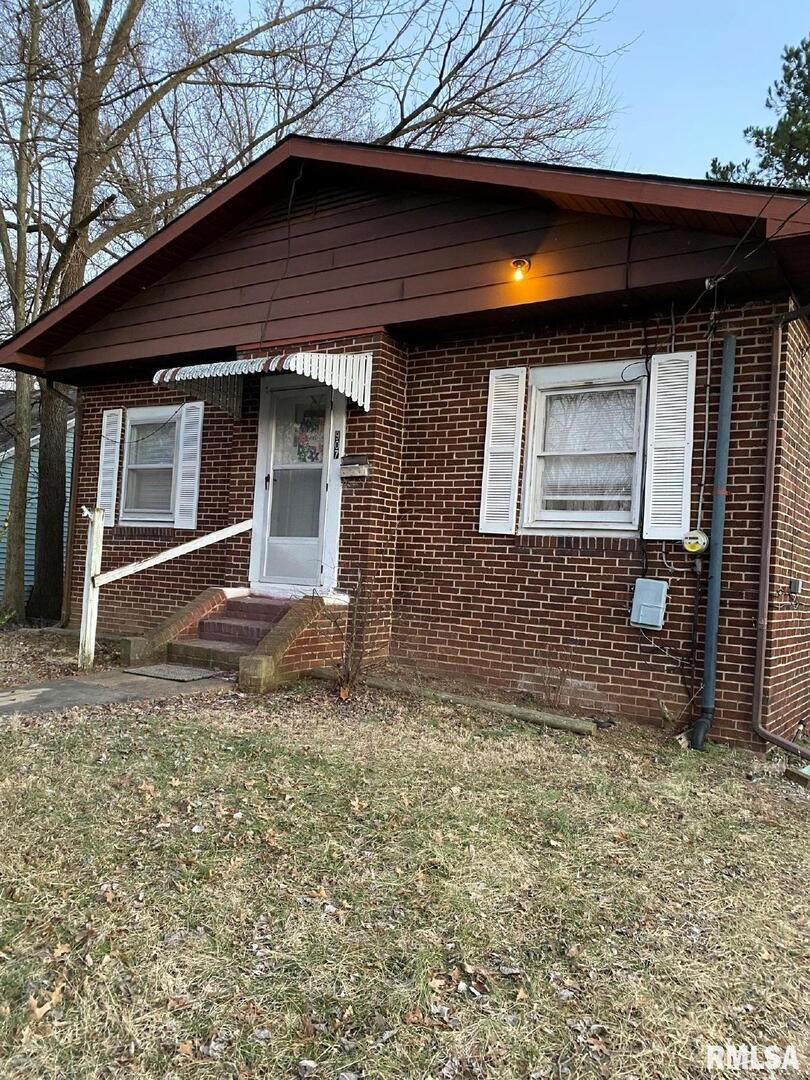 907 Grant St., Eldorado, IL 62930