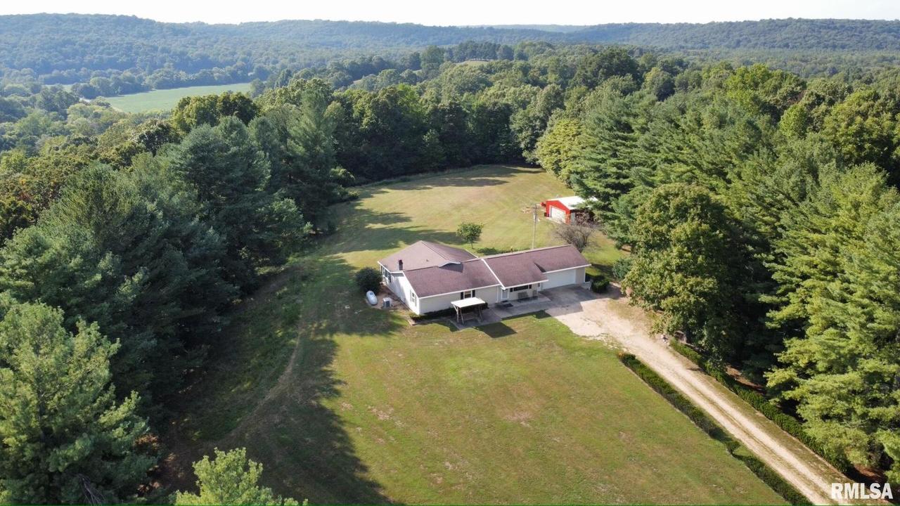 374 Pomona Rd., Pomona, IL 62975