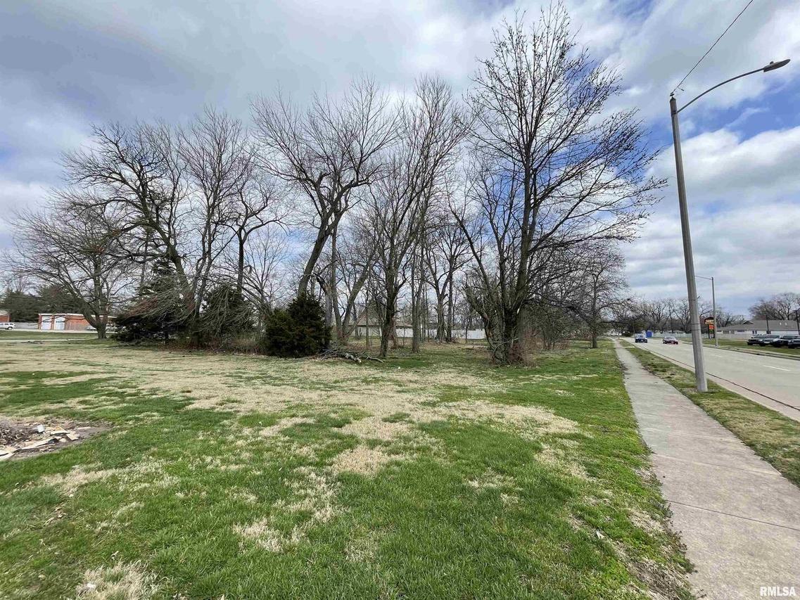 861 E Mccord St., Centralia, IL 62801