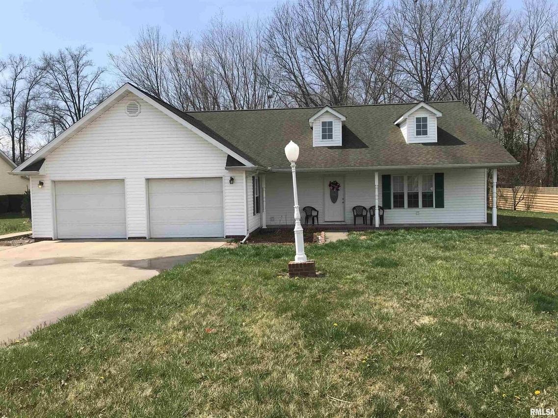 15269 Rue Belle Ln., Johnston City, IL 62951