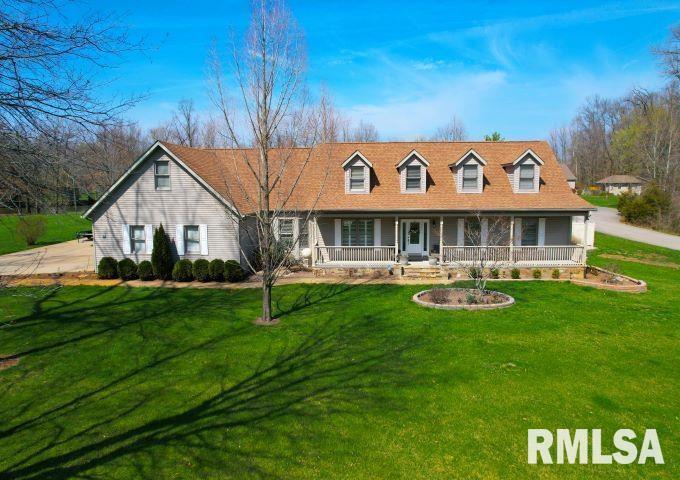 300 Arbor Dr., Carterville, IL 62918