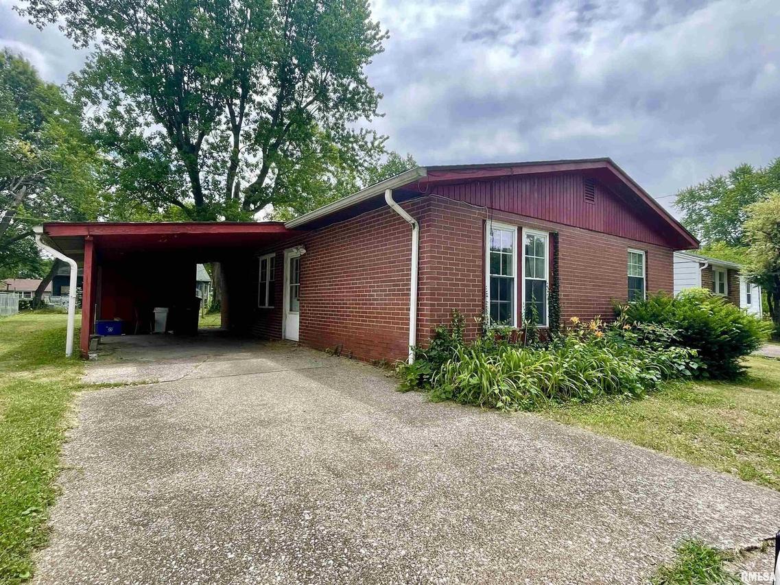 313 Lynda Dr., Carbondale, IL 62901