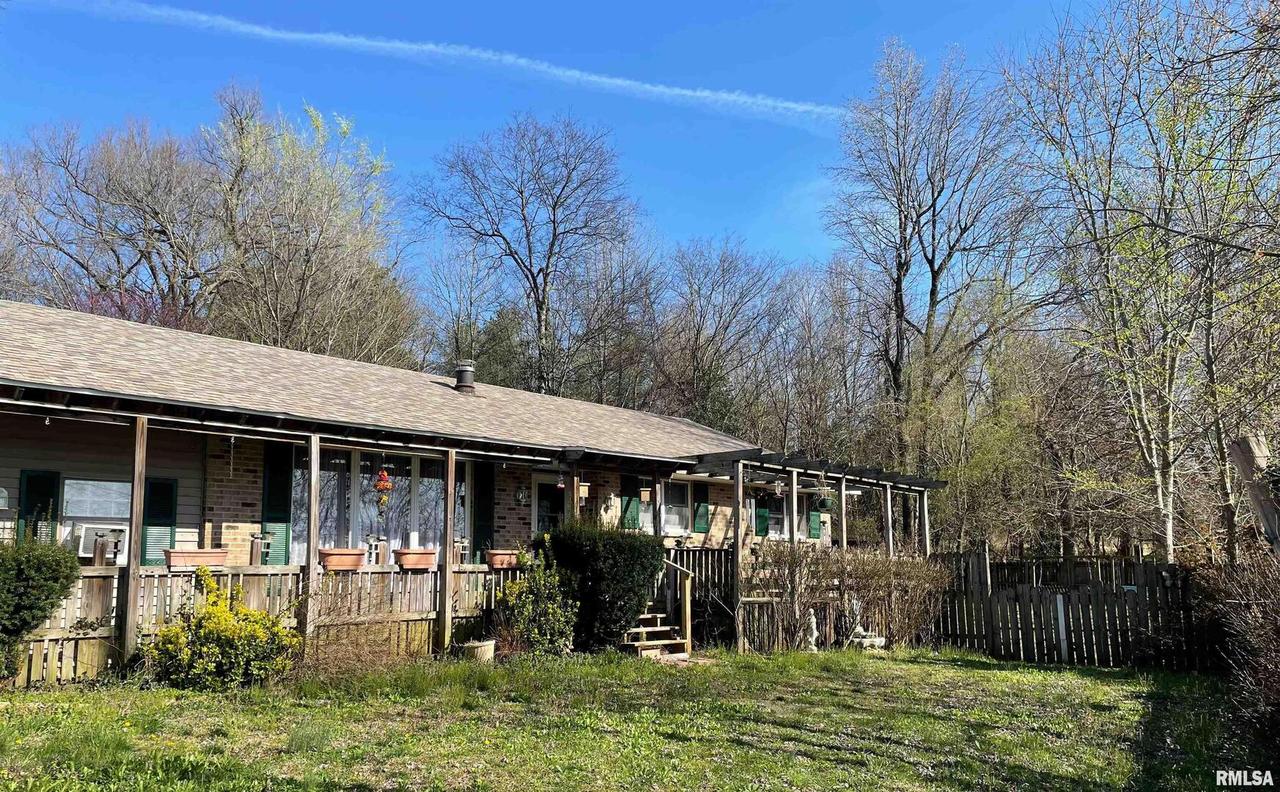 385 Fords Ferry Rd., Cave In Rock, IL 62919