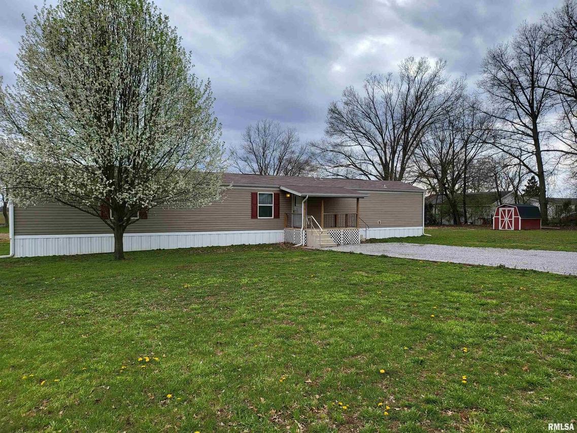 102 Doc Rd., Eldorado, IL 62930