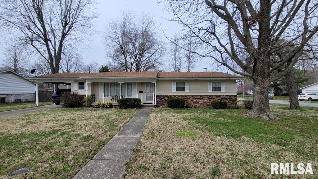 601 S Locust St., West Frankfort, IL 62896