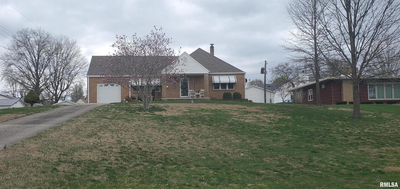 102 S Beaucoup St., Pinckneyville, IL 62274