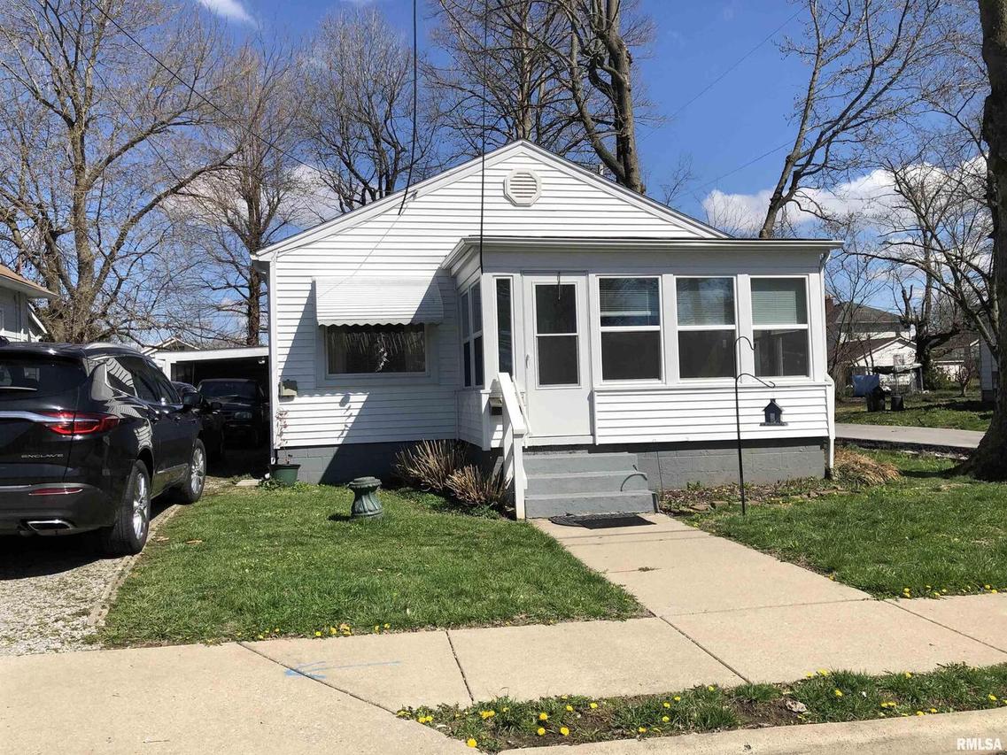 1015 S Buchanan St., Marion, IL 62959
