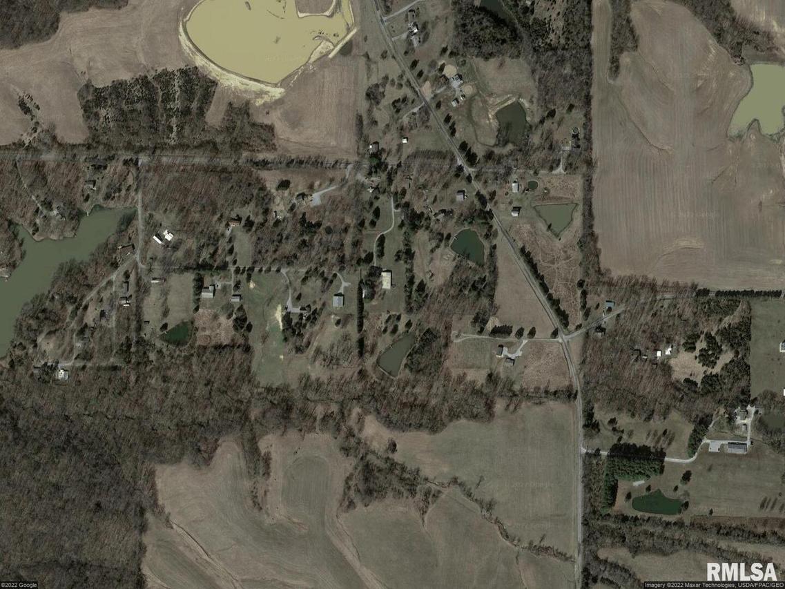 5573 Tacoma Lake Rd., Carbondale, IL 62901