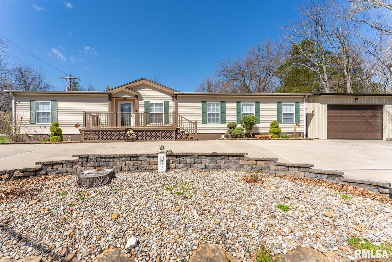 12718 N Shoreland Dr., Marion, IL 62959