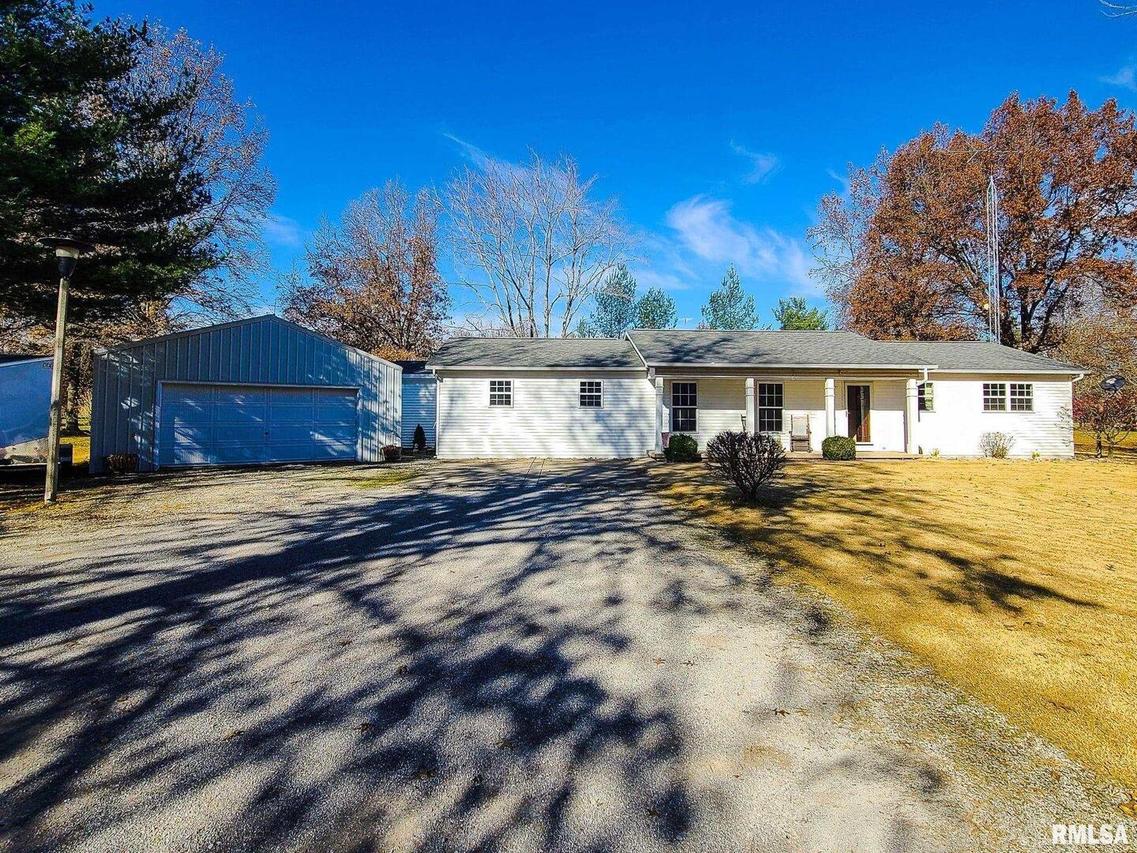 1653 E Green Street Rd., Centralia, IL 62801
