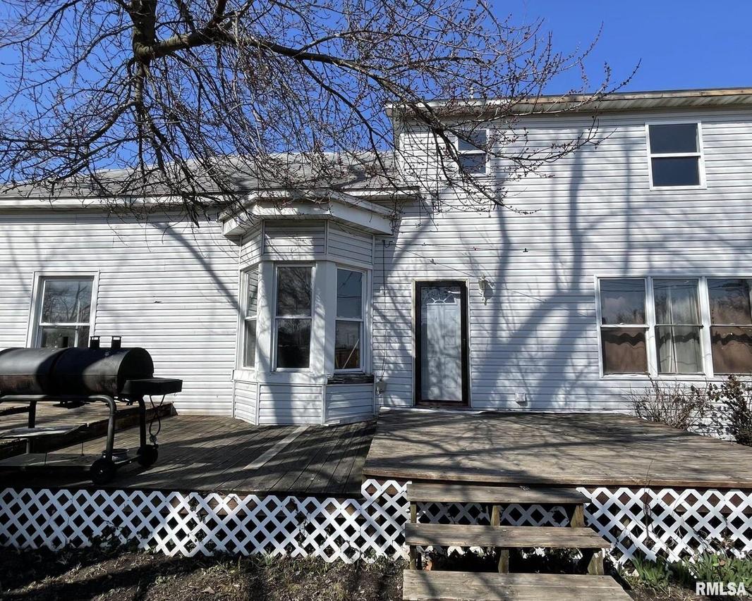 502 N Cedar St., Sandoval, IL 62882