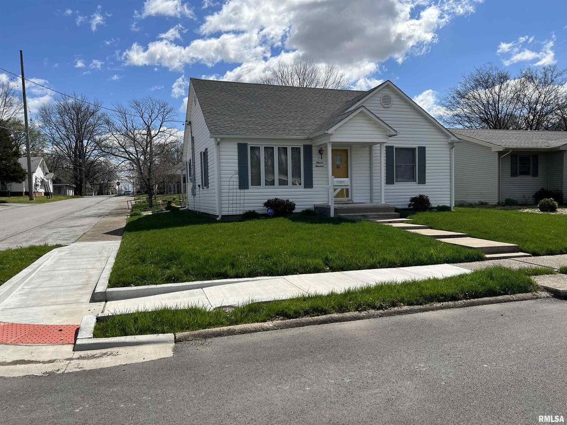 1100 S Ledford St., Harrisburg, IL 62946