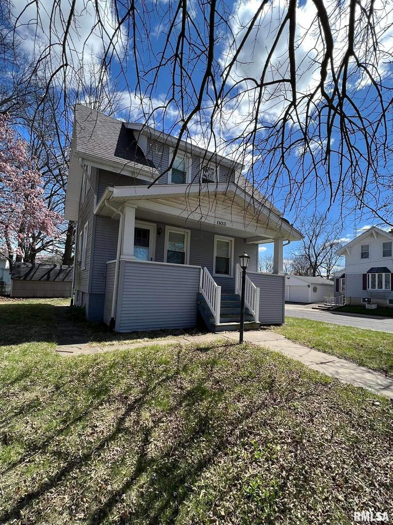 1103 Johnson St., Carlinville, IL 62626