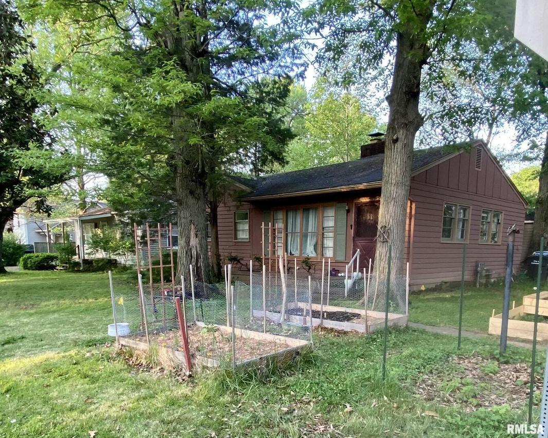 507 S James St., Carbondale, IL 62901