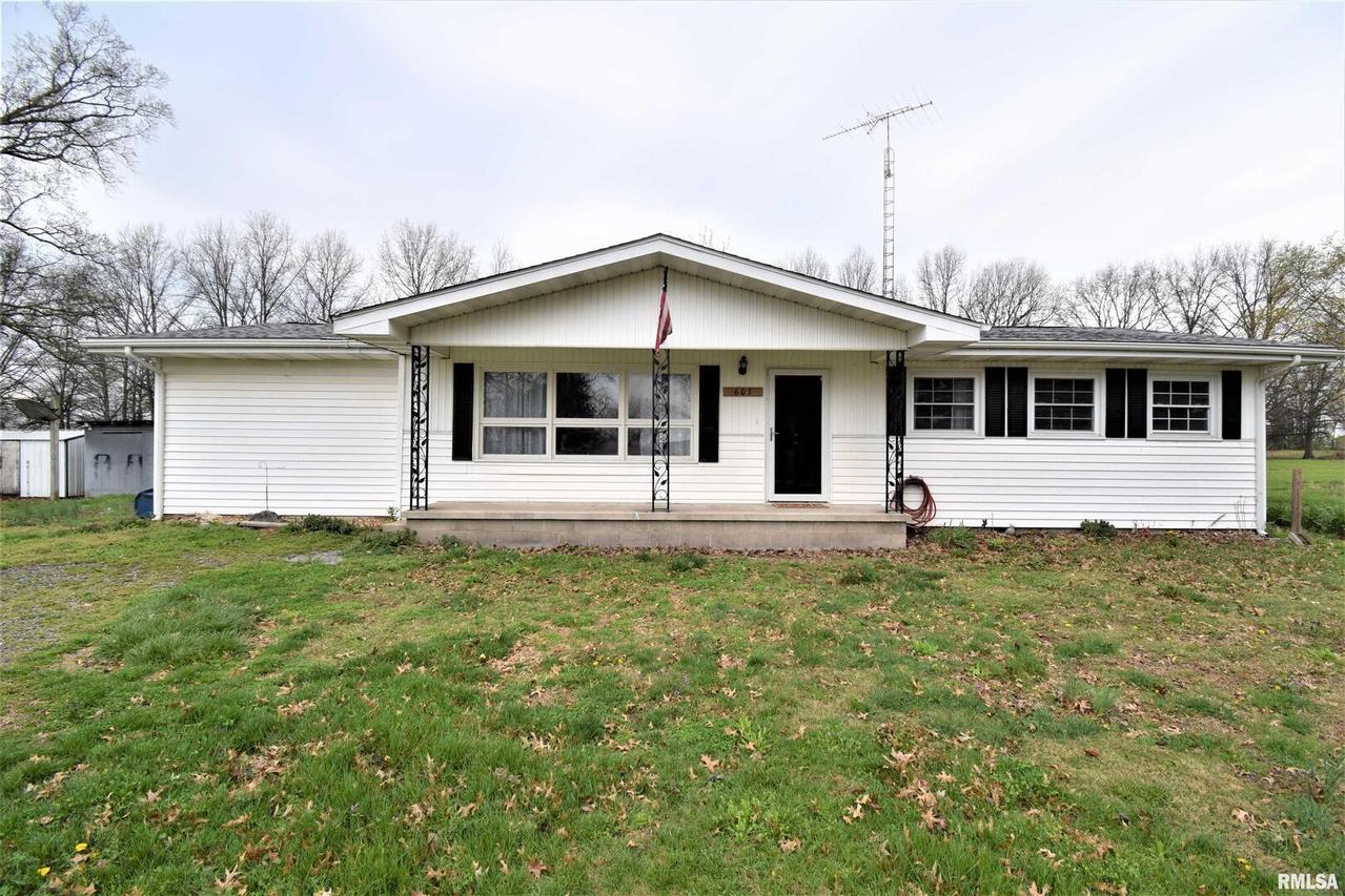 603 S Hickory St., Belle Rive, IL 62810