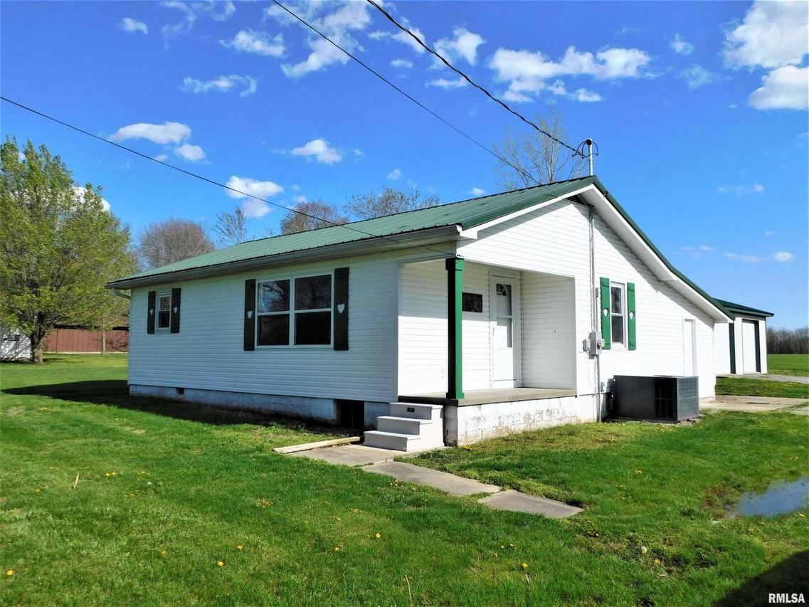 21864 Illinois Ave., Thompsonville, IL 62890