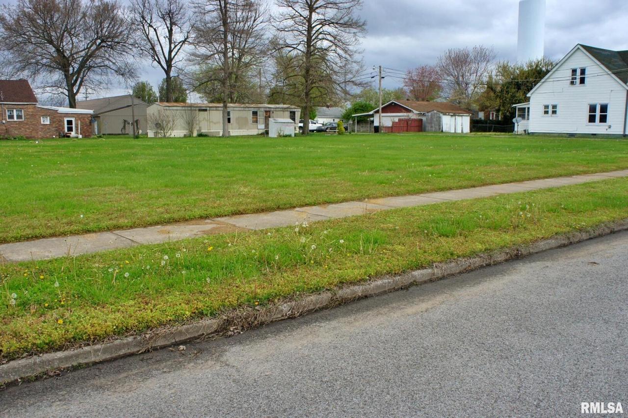 901 Market St., Metropolis, IL 62960