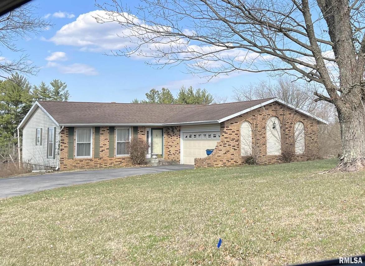 215 Bainbridge St., Cobden, IL 62920